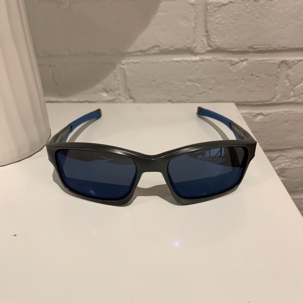 Men’s Oakley Sunglasses - Like New